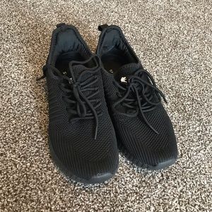 SK-TRIP black nonslip shoes